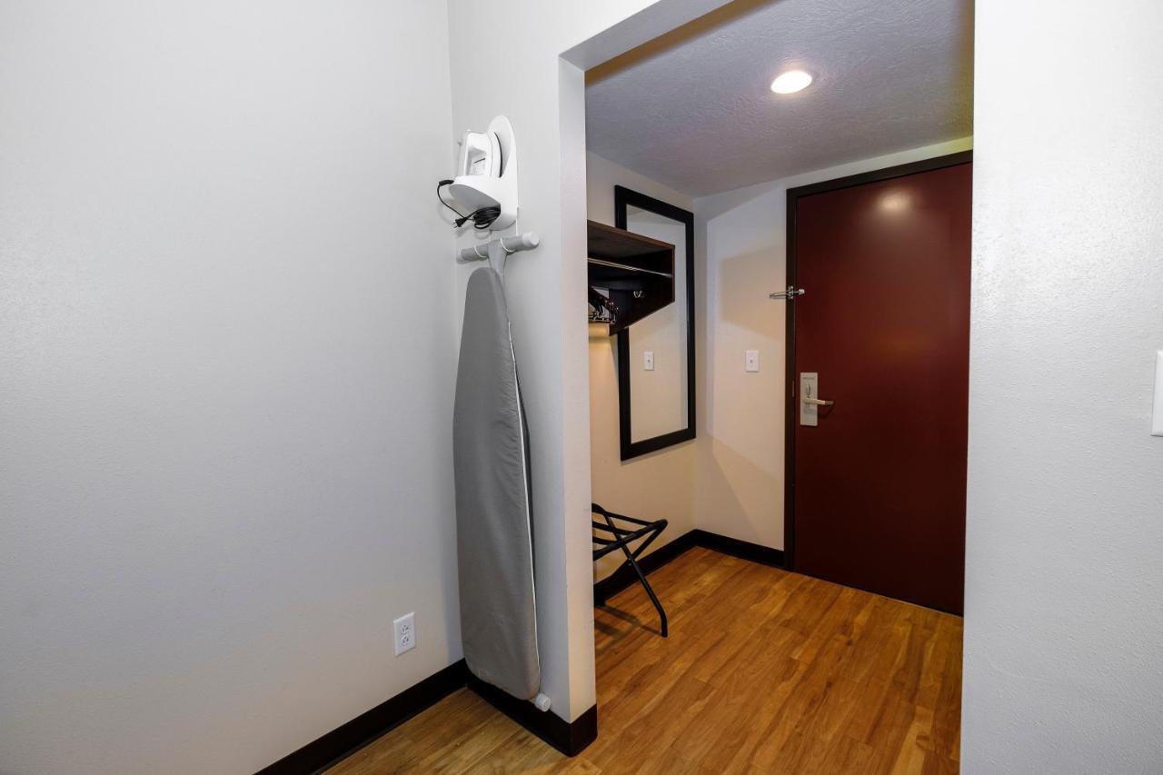 Red Roof Inn Vermillion - U Of South Dakota Екстериор снимка